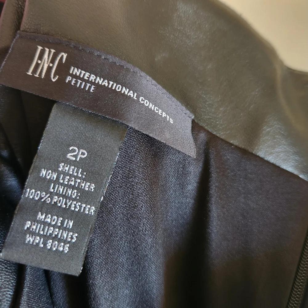 🔥NWOT Faux Leather Pencil Wiggle Skirt Vegan Size 2P - Picture 9 of 10